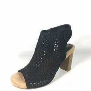 Giani Bernini Black Peep Toe Heels